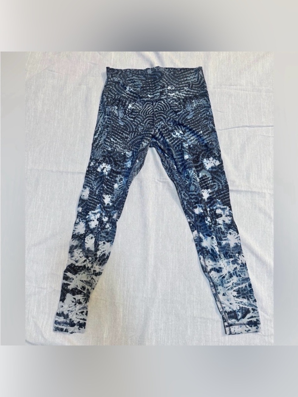 Lululemon Align High-Rise Printed Performance Leggings in Navy size 12 - Picture 2 of 4